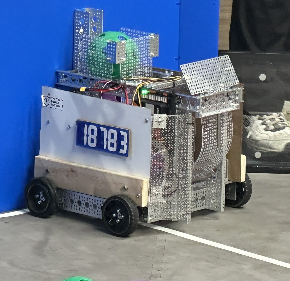 18783 Eagle Tech robot