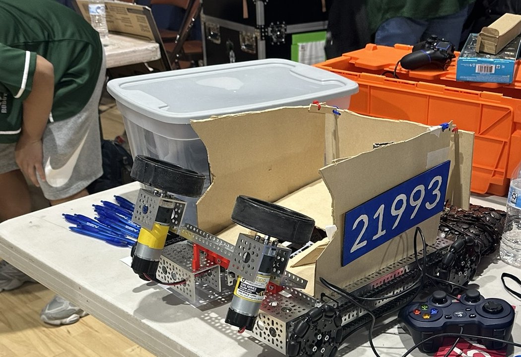 21993 Tech Titans robot