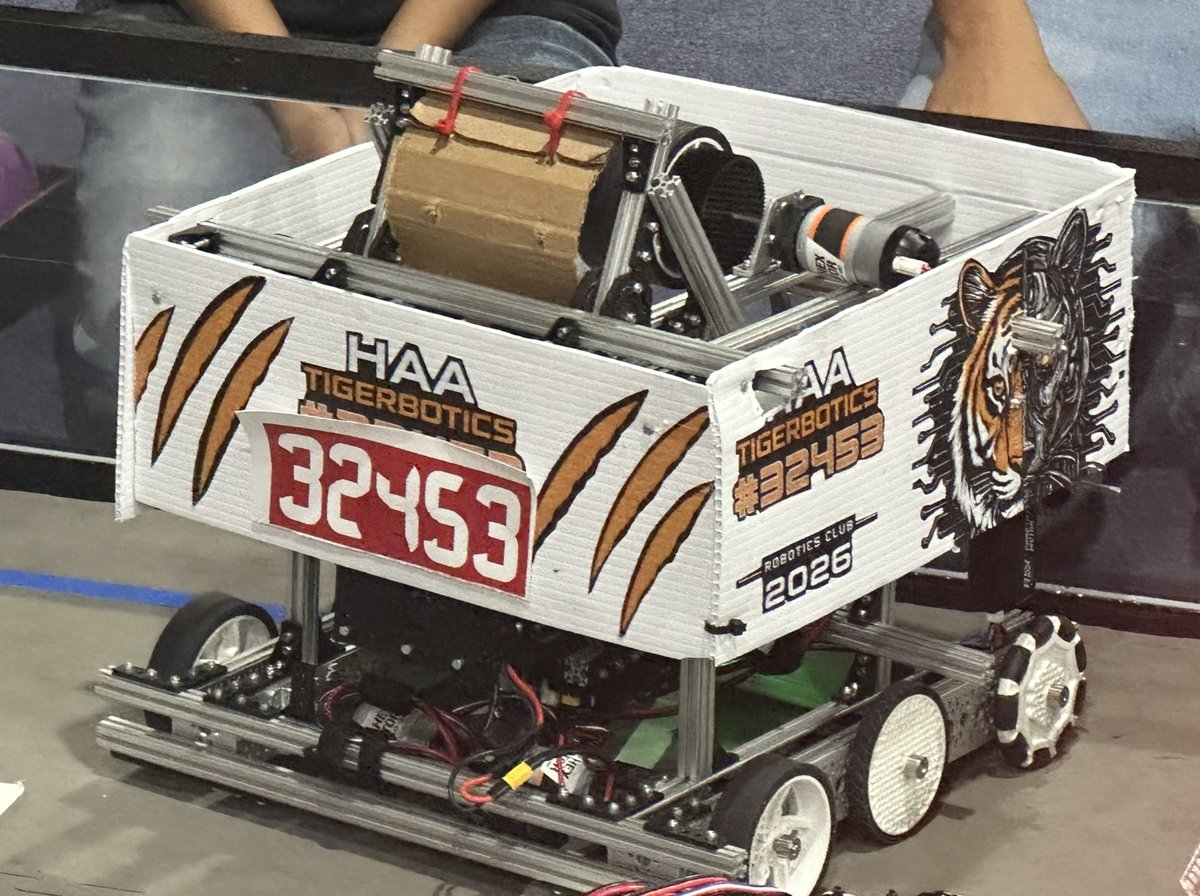 32453 TIGERBOTICS robot